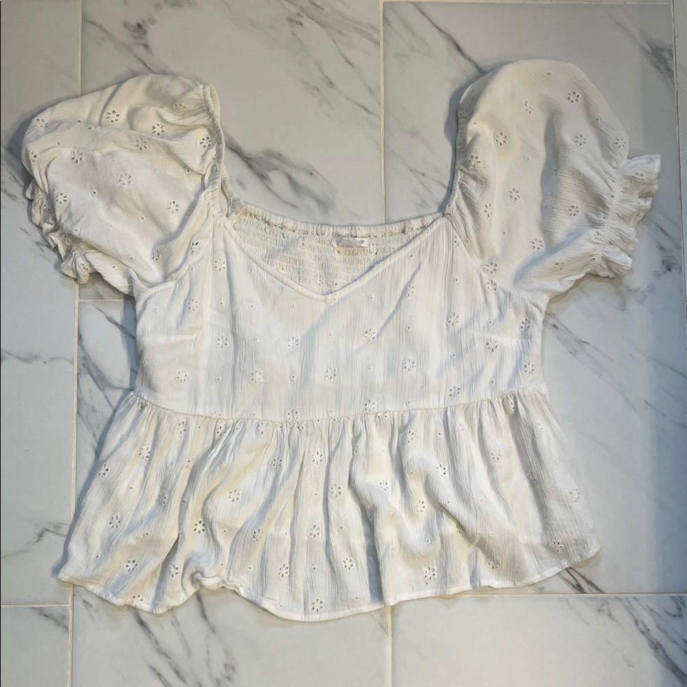 O'Neill White Eyelet Peplum Puff-Sleeve Blouse